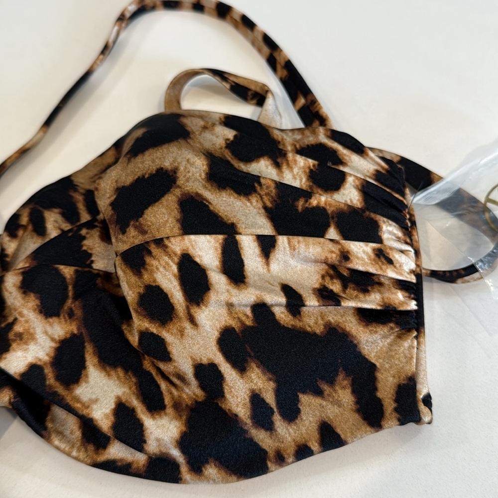Leopard Print Bikini Top. Size 36DD - Picture 4 of 4